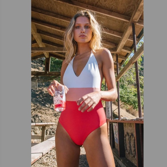 NWT Tavik [ Small ] Chase Deep-V Colorblock One Piece Swimsuit in Hibiscus‎ - Picture 3 of 12